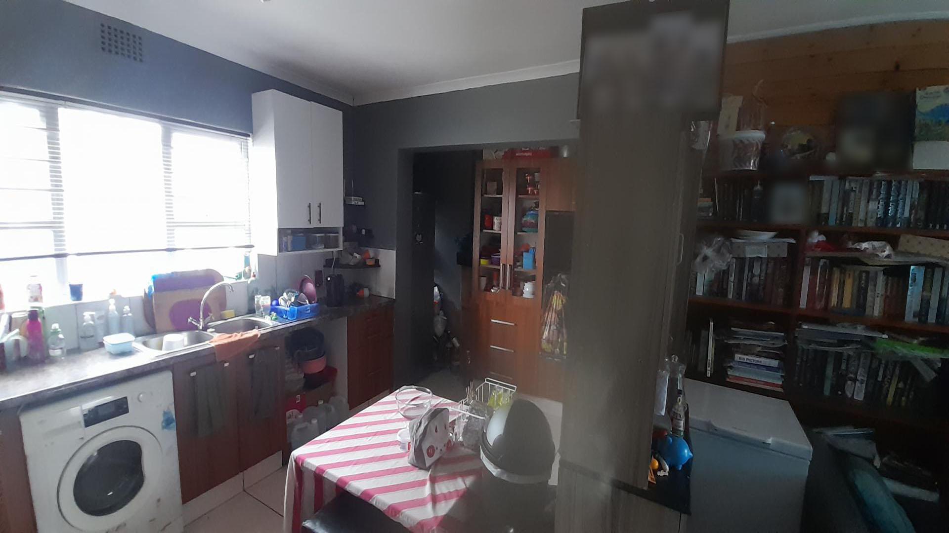 Kitchen of property in Retreat