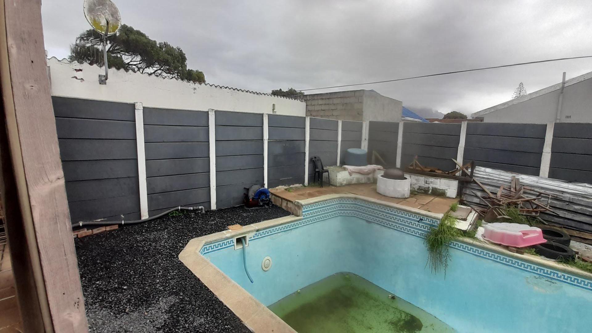 Backyard of property in Retreat