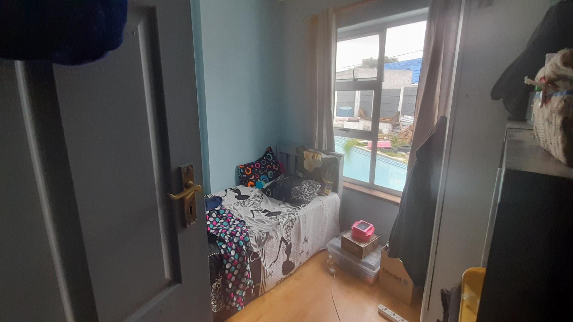 Bed Room 2 of property in Retreat