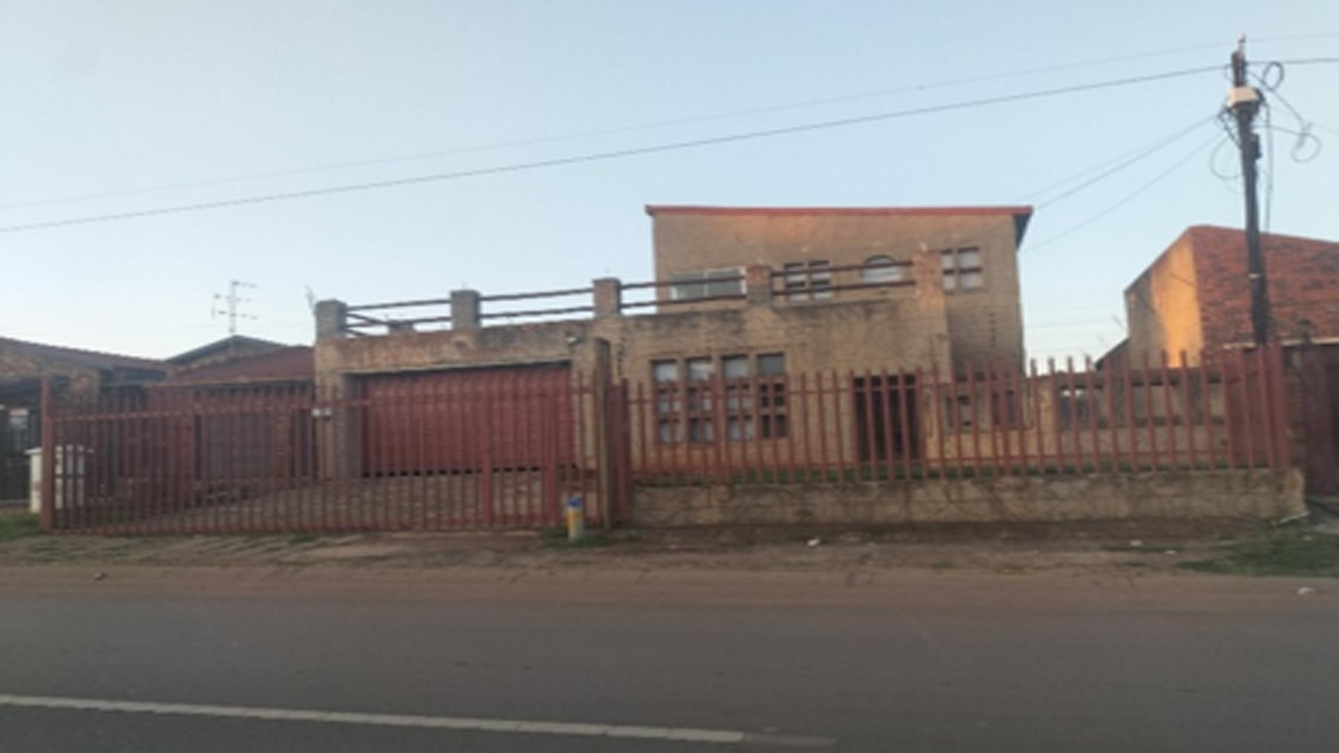 Front View of property in Lenasia South