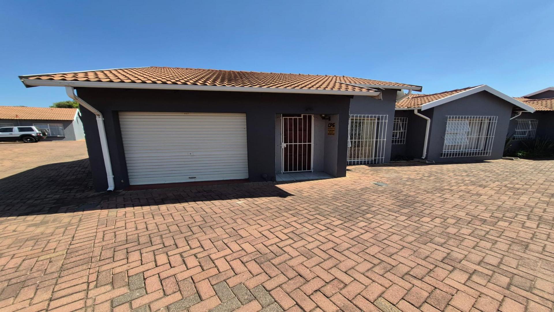 Front View of property in Raceview