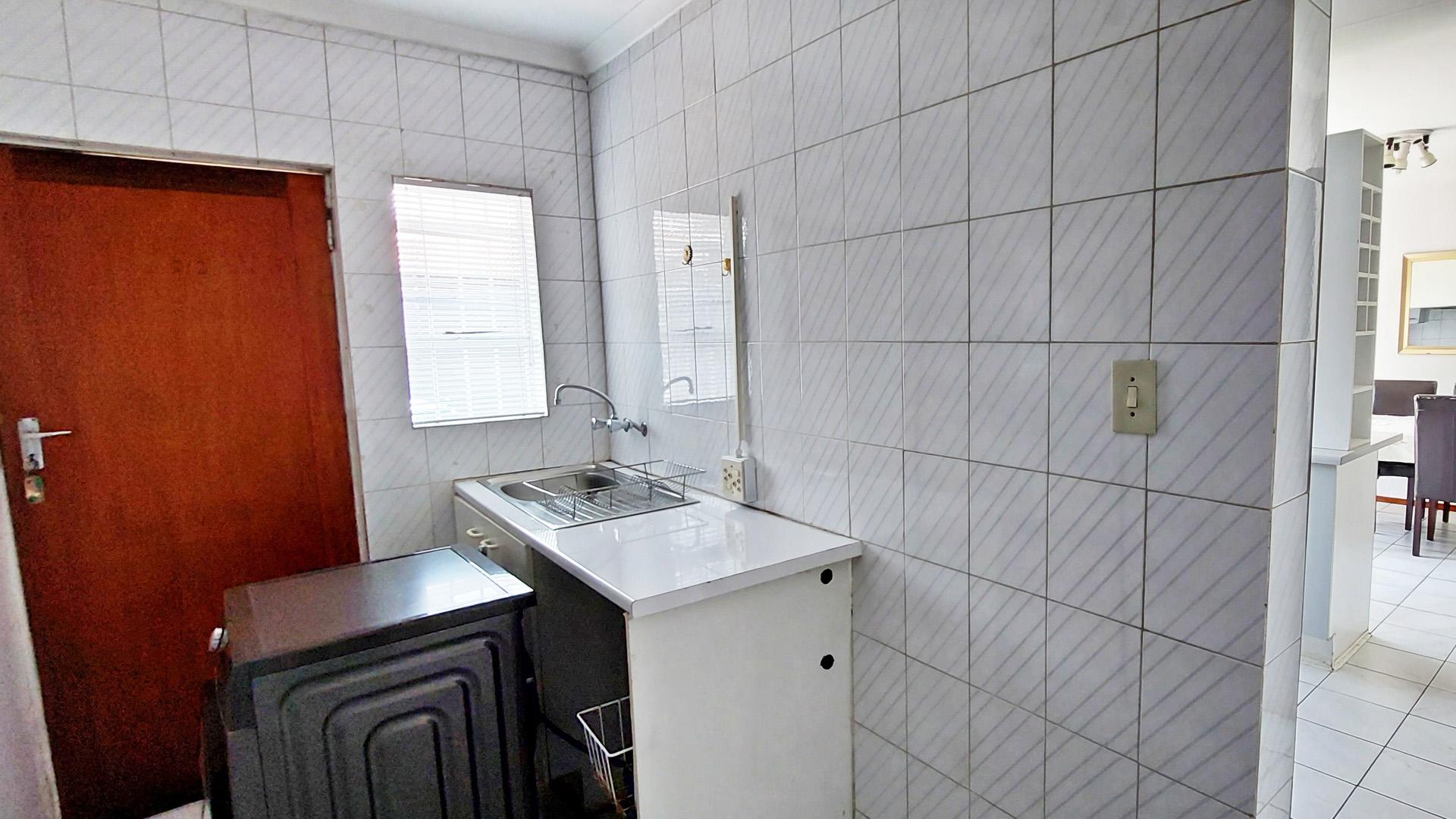 Scullery - 7 square meters of property in Raceview