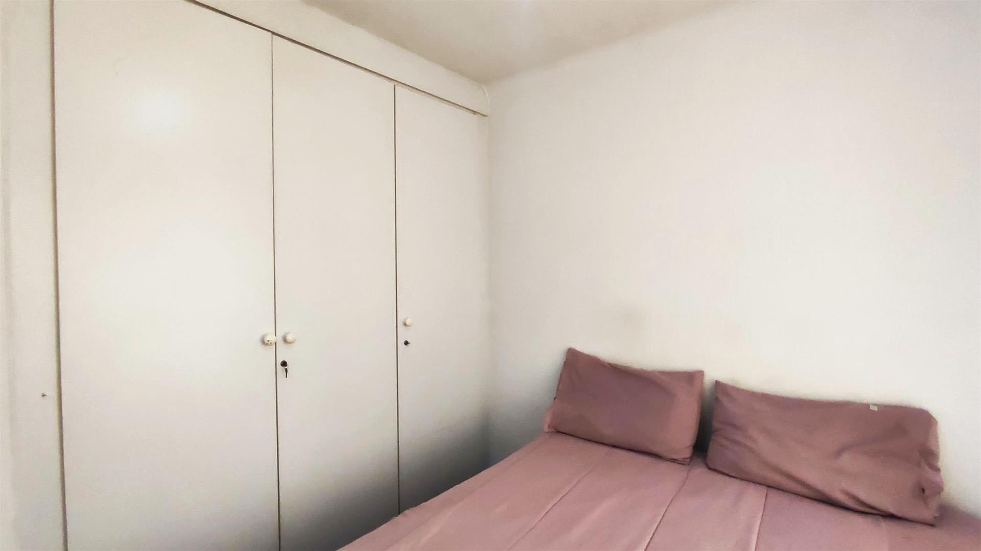 Bed Room 2 of property in Raceview