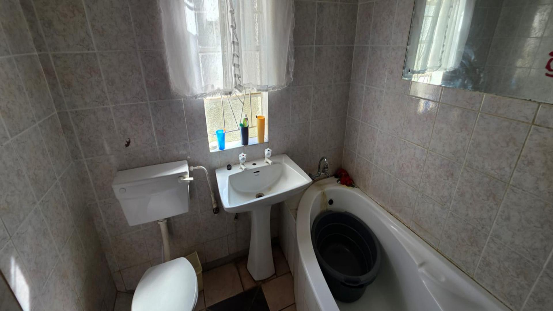Bathroom 2 of property in Ventersdorp