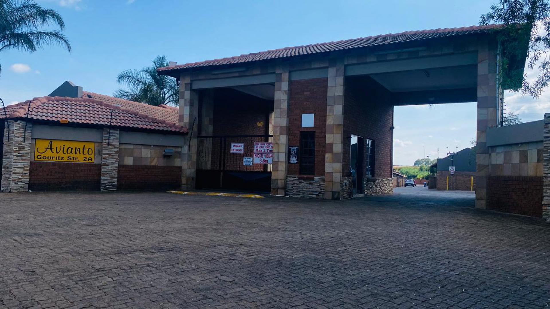 Front View of property in Aerorand