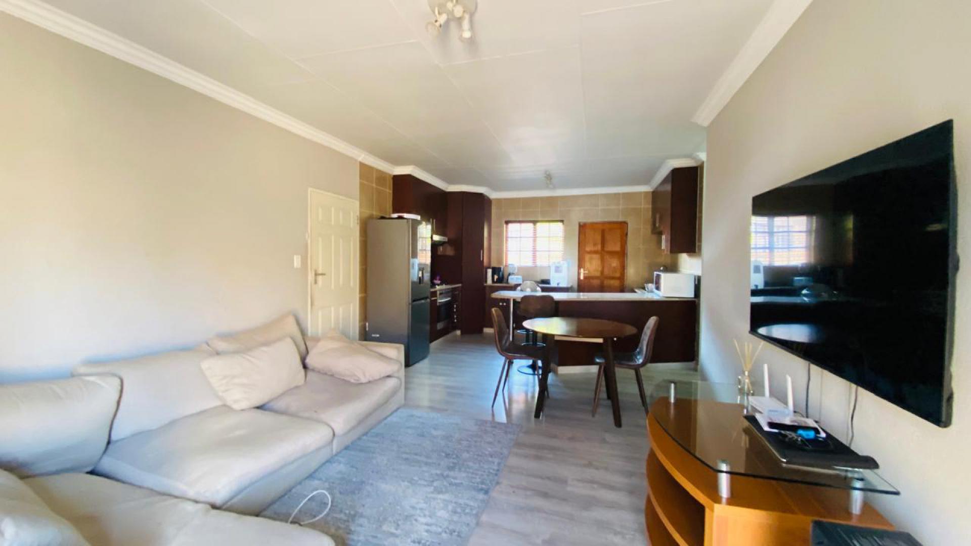 Lounges of property in Aerorand