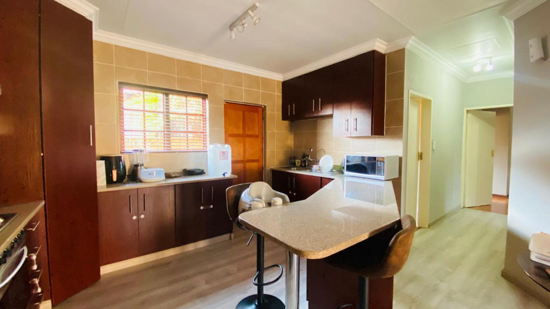 Kitchen of property in Aerorand