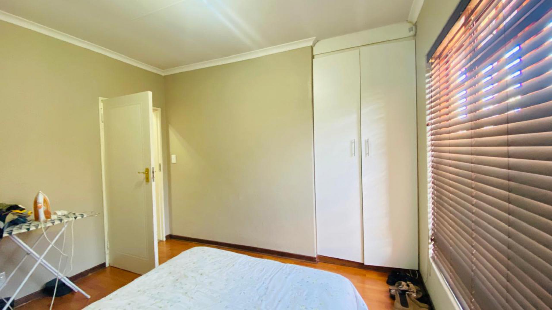 Bed Room 1 of property in Aerorand