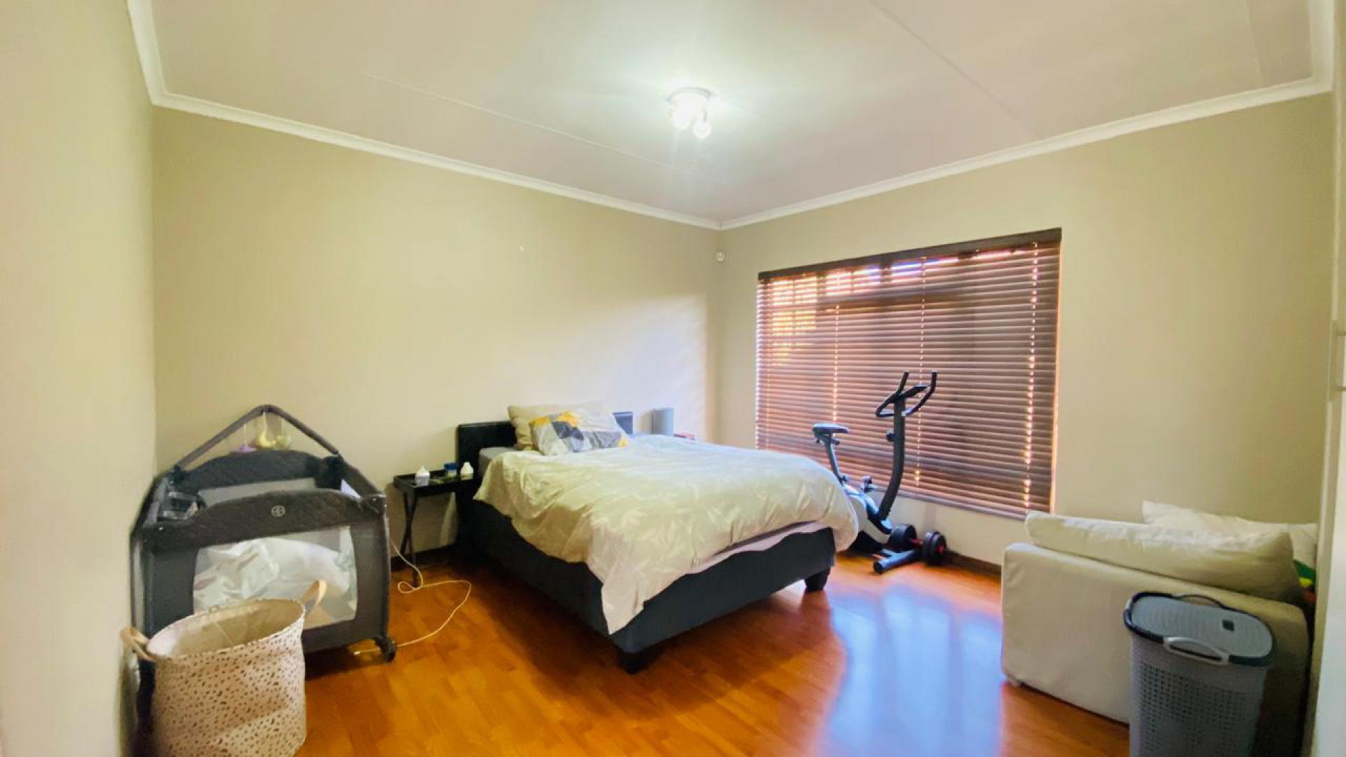 Bed Room 2 of property in Aerorand