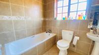 Bathroom 1 of property in Aerorand