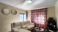 Lounges - 19 square meters of property in Brentwood Park AH