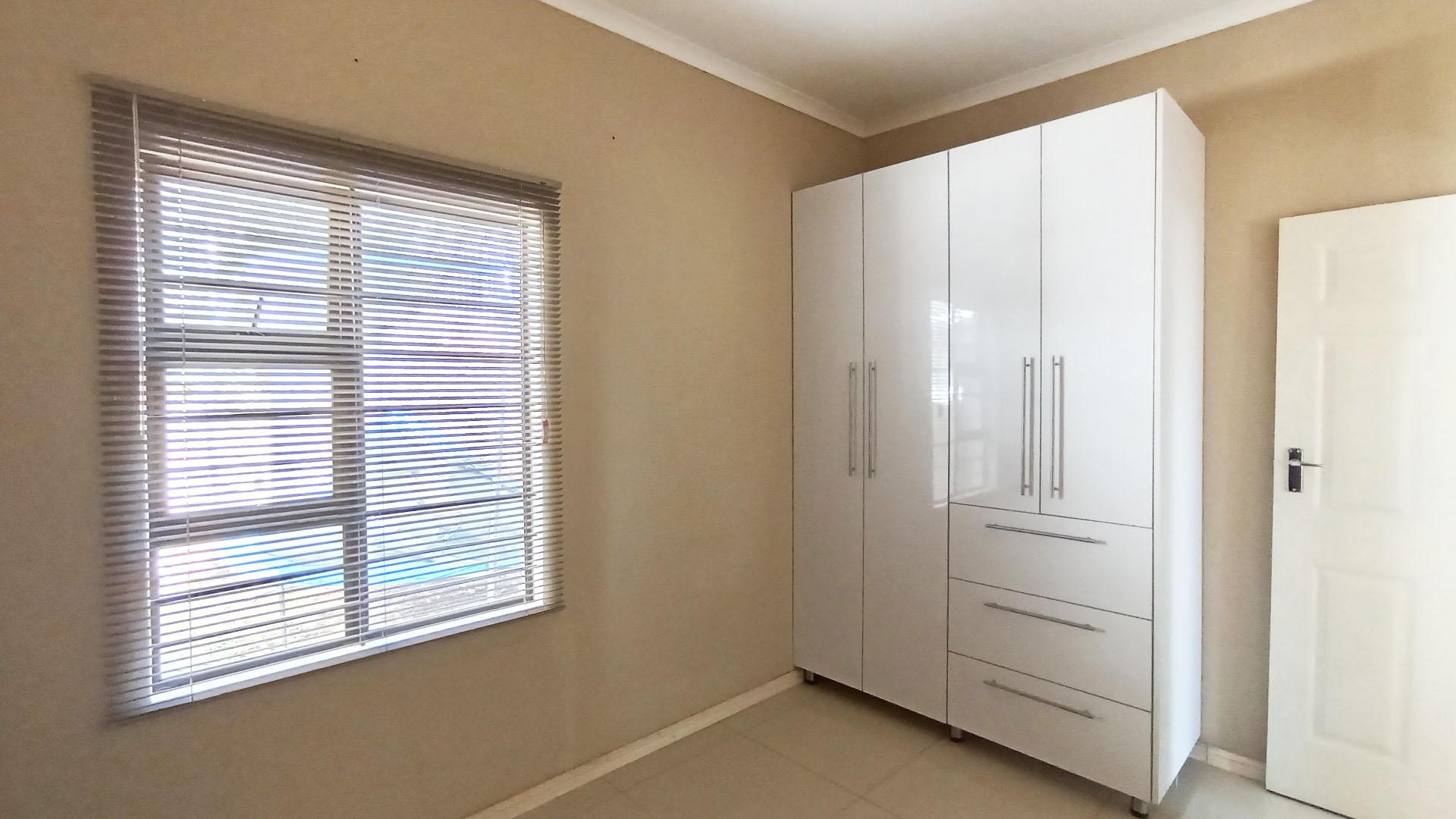 Bed Room 3 - 14 square meters of property in Castlehill