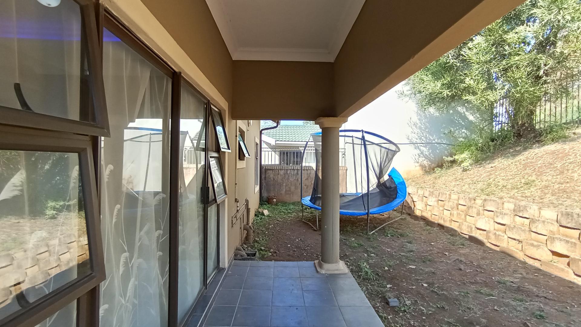 Patio - 7 square meters of property in Castlehill
