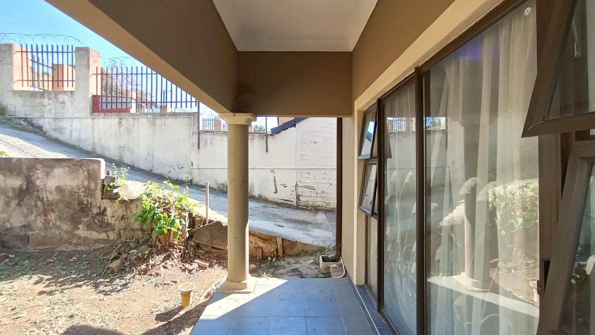 Patio - 7 square meters of property in Castlehill