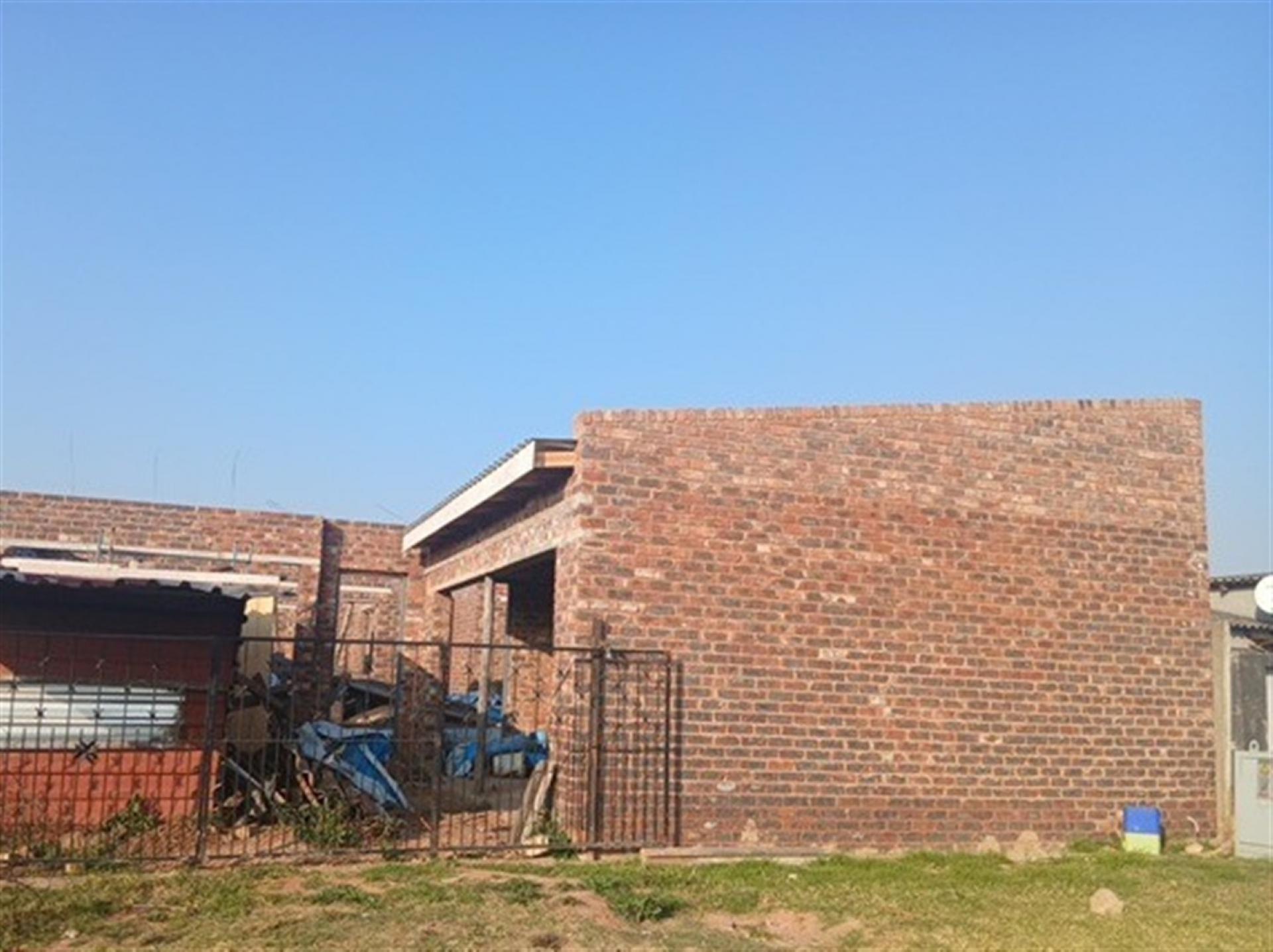 Front View of property in Katlehong