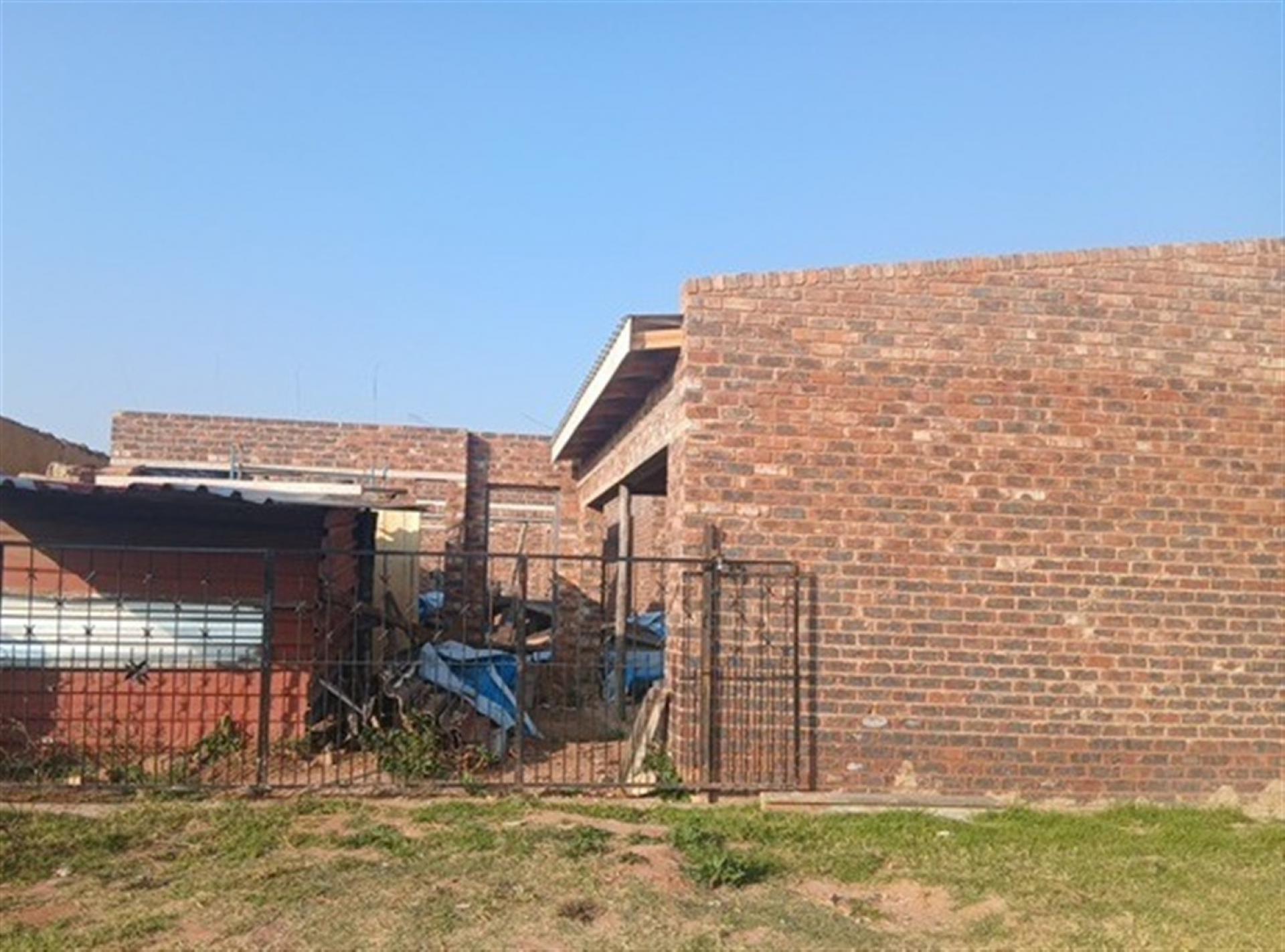 Front View of property in Katlehong