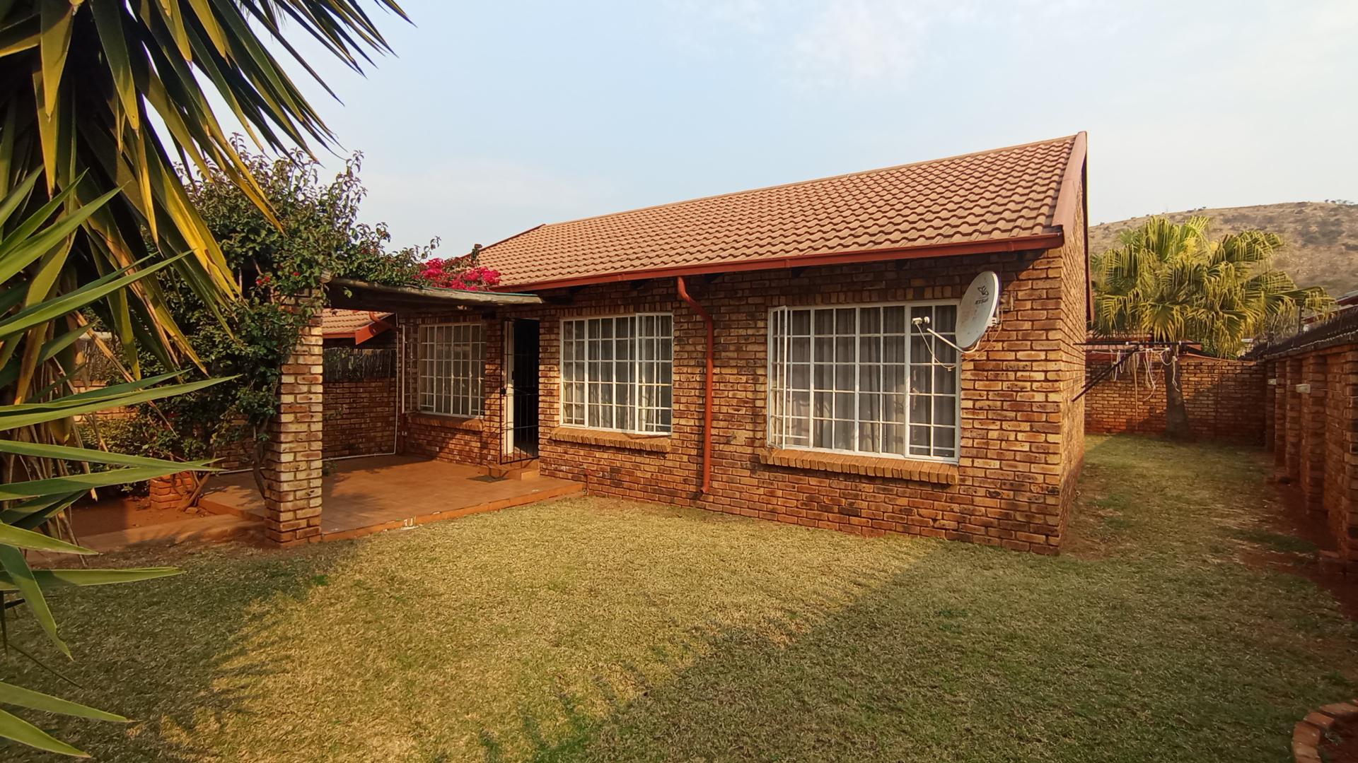 Front View of property in Amandasig