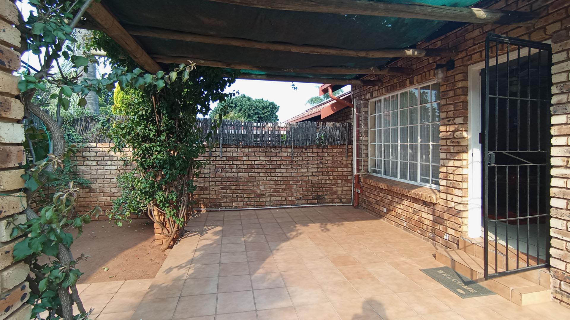 Front View of property in Amandasig