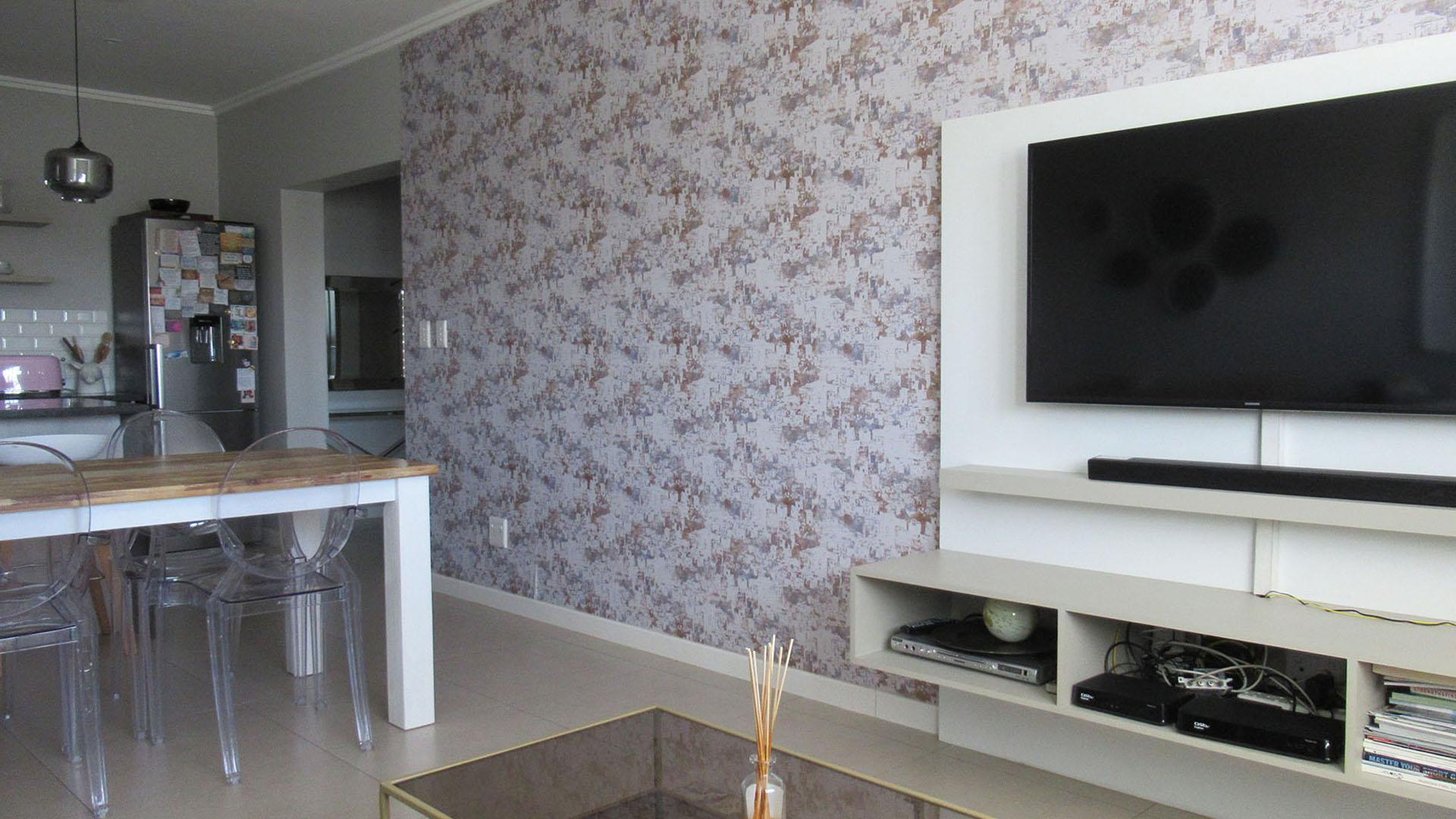 Lounges - 12 square meters of property in Morningside