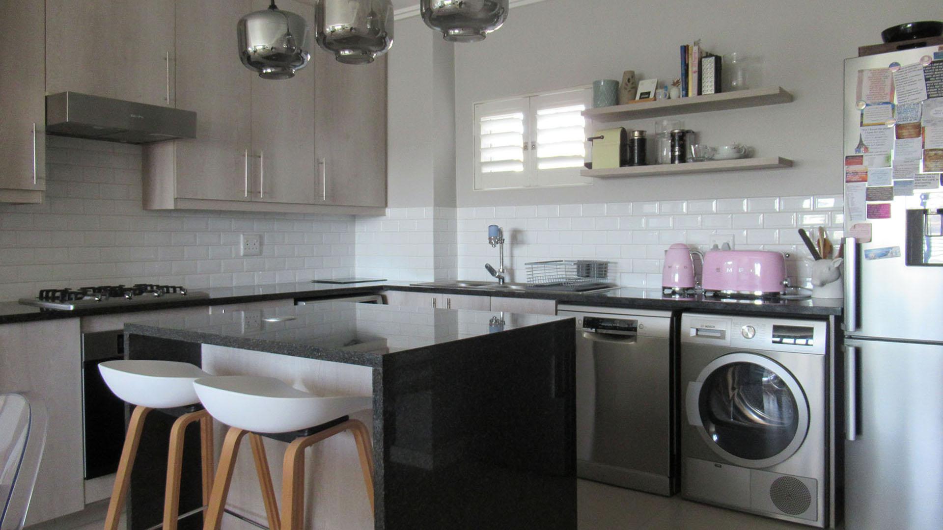 Kitchen - 9 square meters of property in Morningside