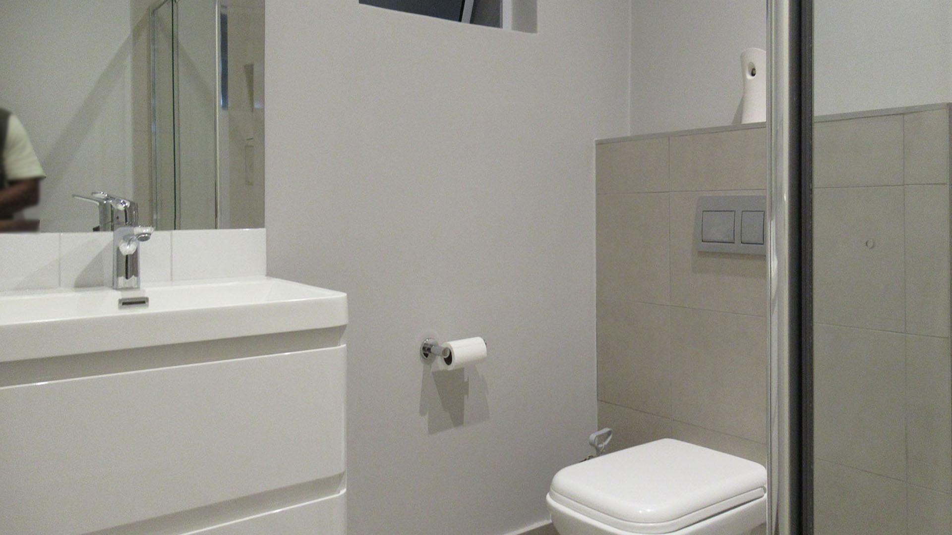 Bathroom 1 - 4 square meters of property in Morningside