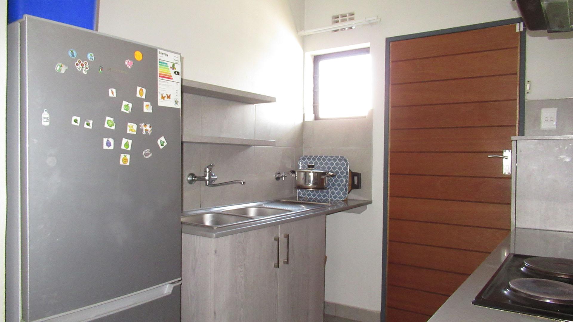 Kitchen - 5 square meters of property in Mindalore