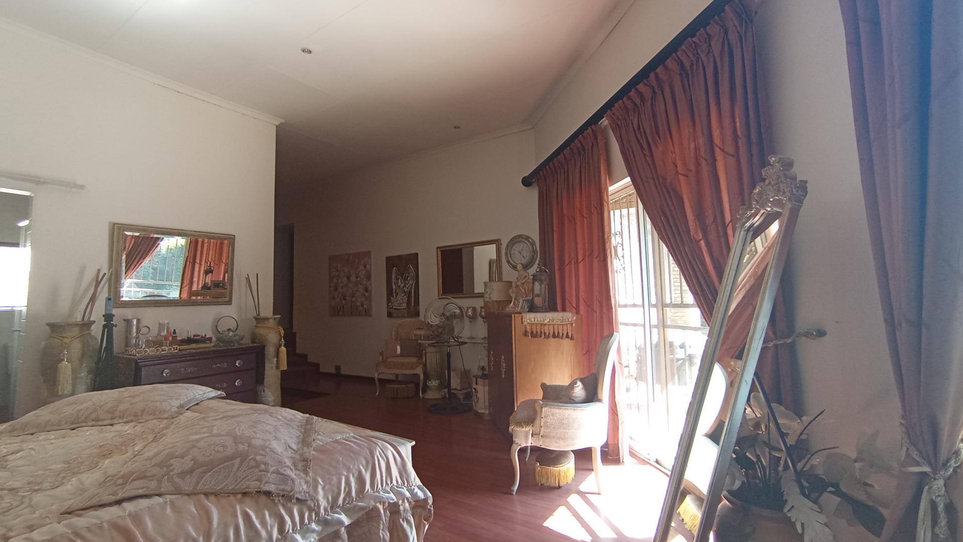 Main Bedroom - 38 square meters of property in Erasmuskloof