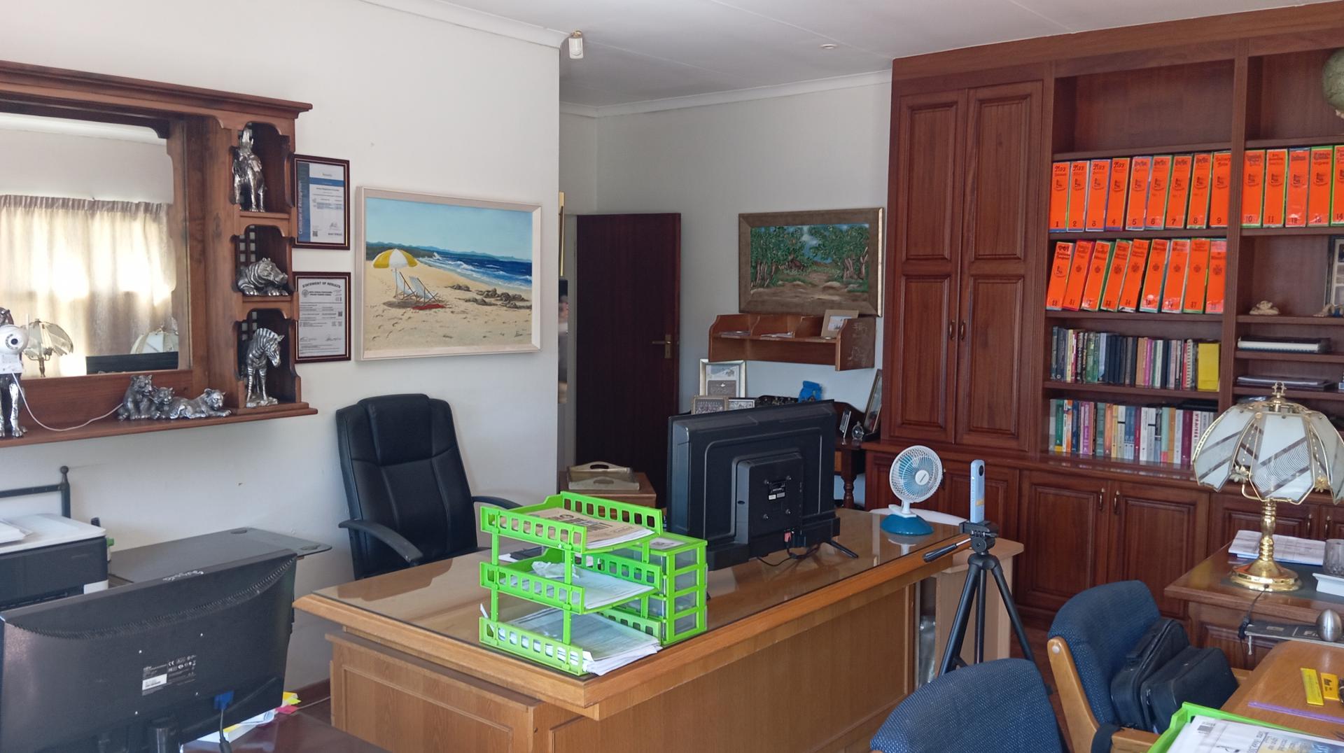 Study - 45 square meters of property in Erasmuskloof