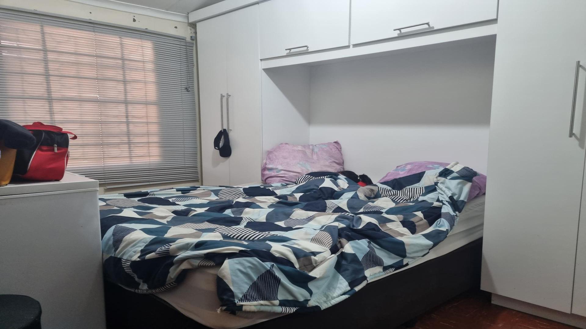 Bed Room 2 of property in Bombay Heights