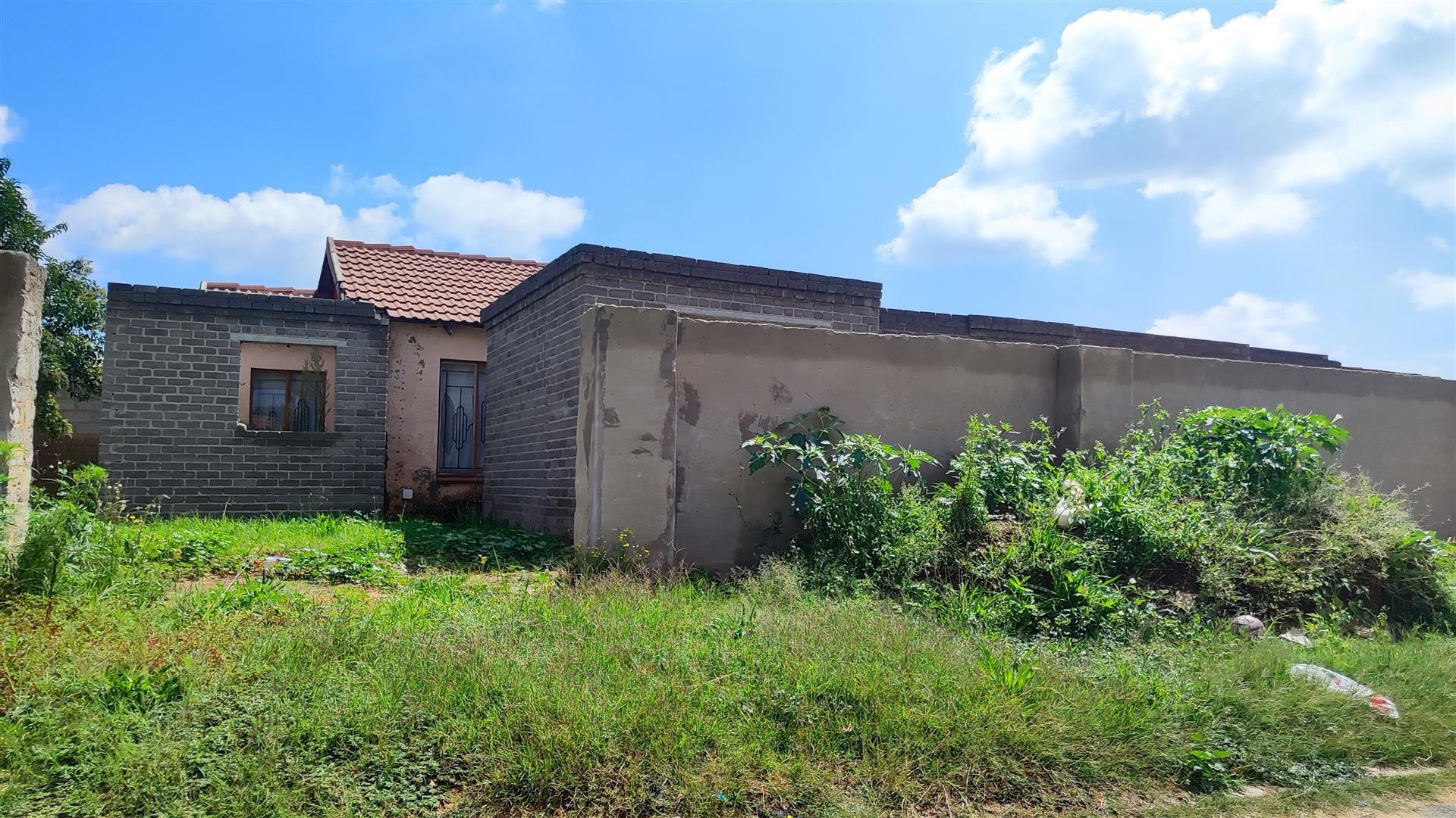 Front View of property in Birch Acres