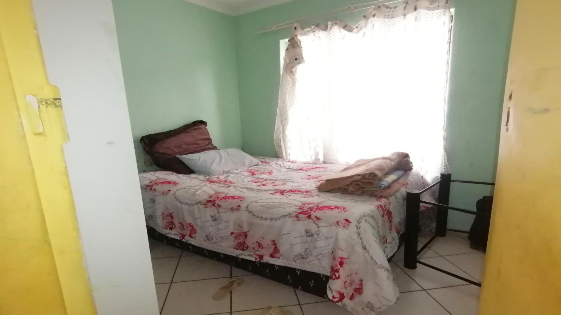 Bed Room 2 of property in Klipfontein View