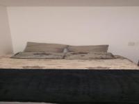 Bed Room 1 - 16 square meters of property in Zonnebloem