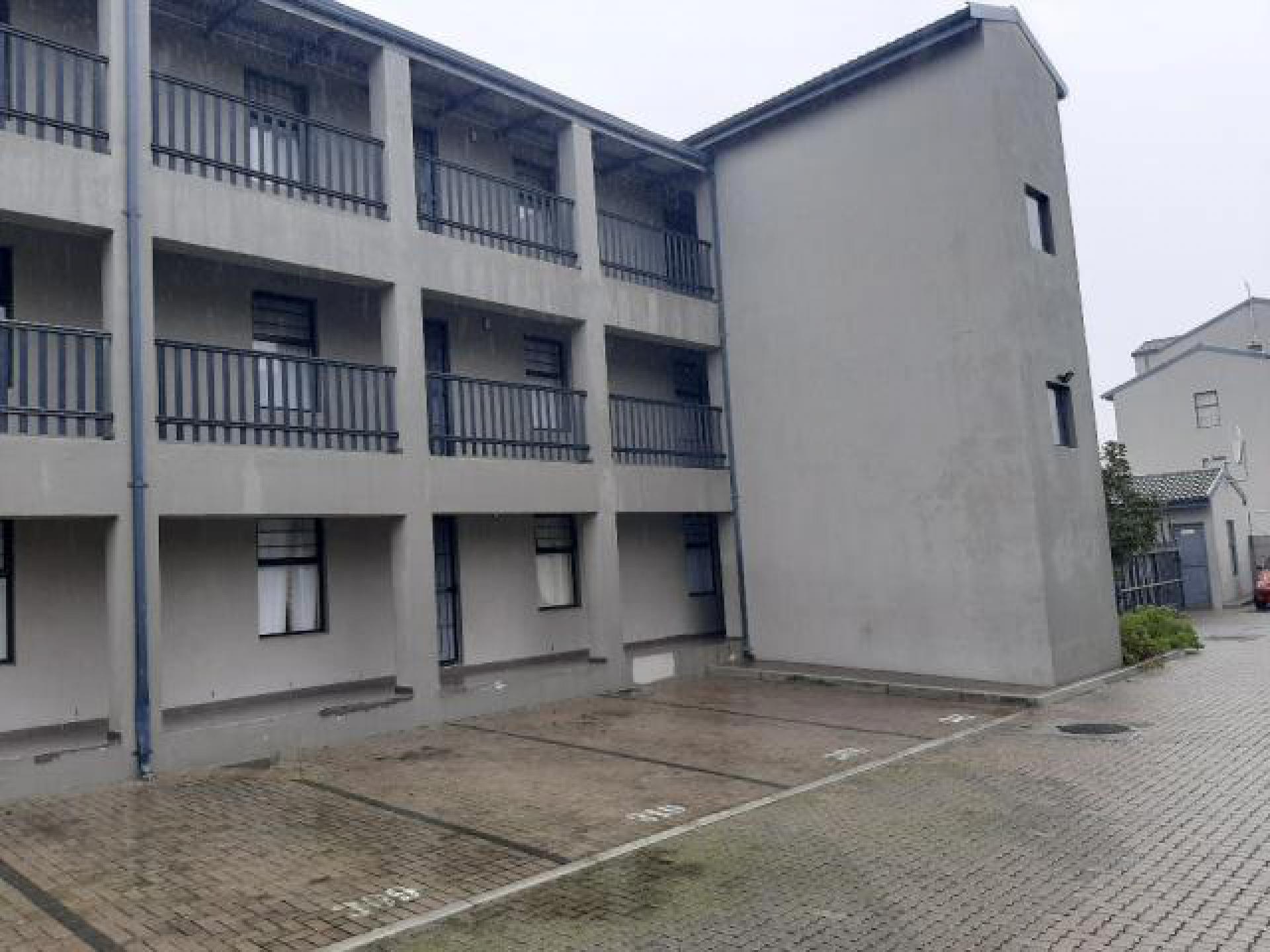 Front View of property in Parklands