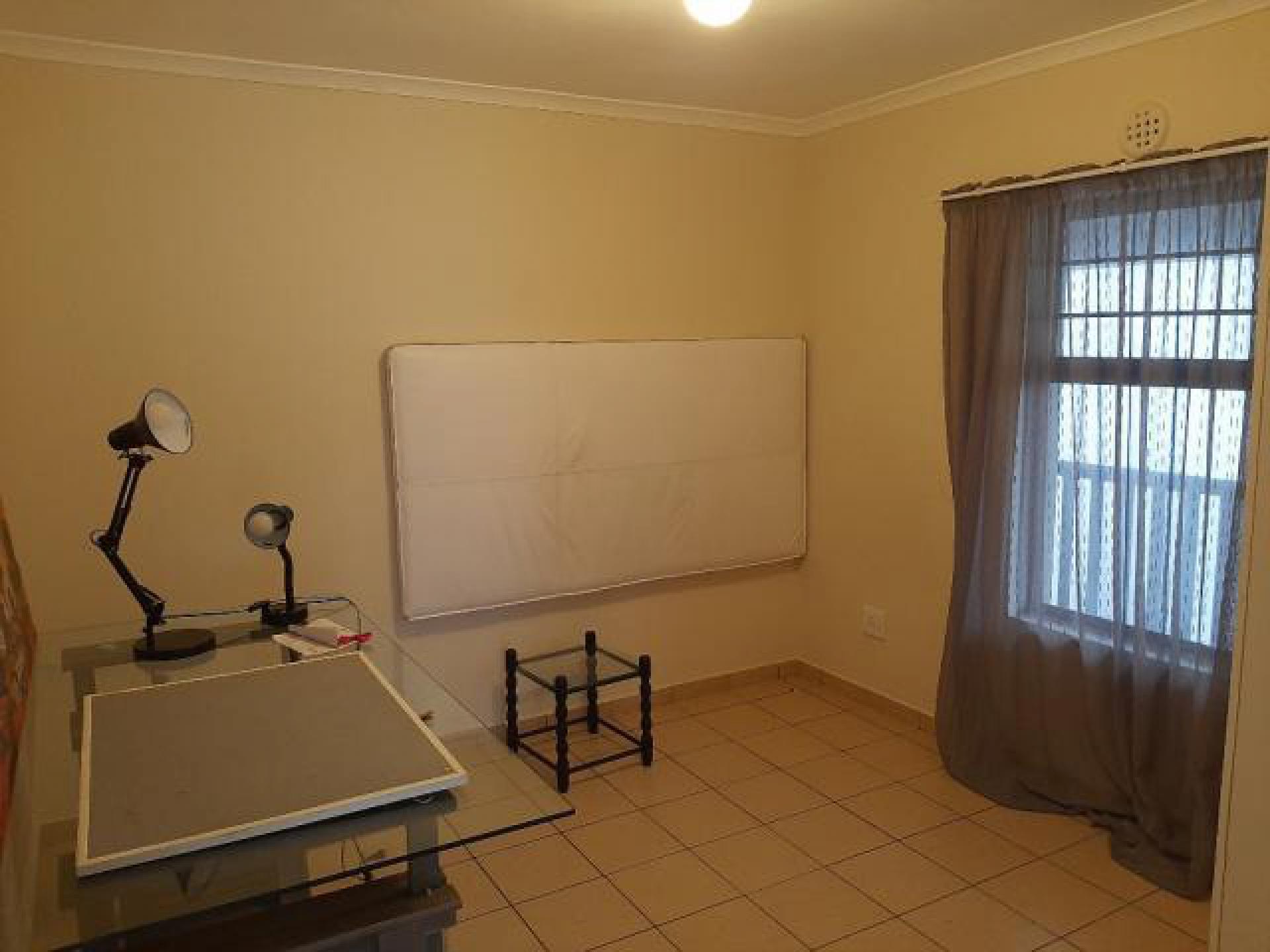 Bed Room 2 of property in Parklands