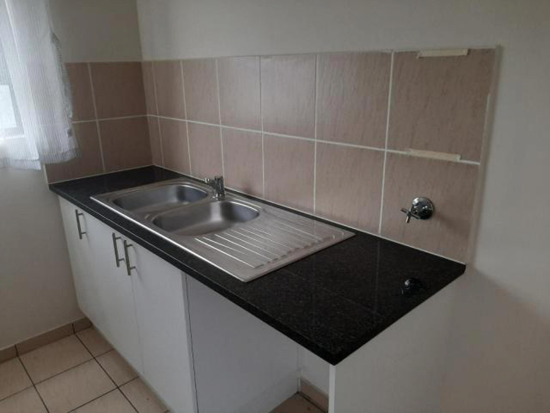 Kitchen of property in Parklands