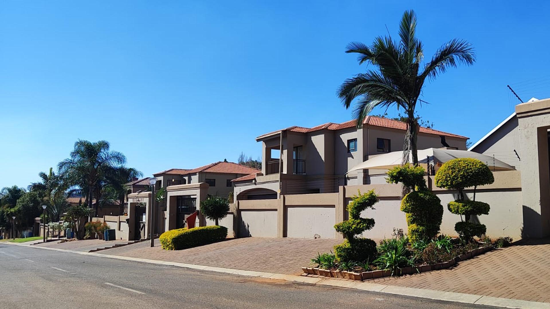 Front View of property in Boschdal