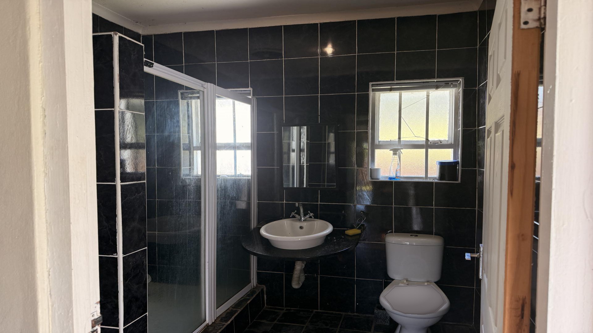 Bathroom 3+ of property in Walmer Heights
