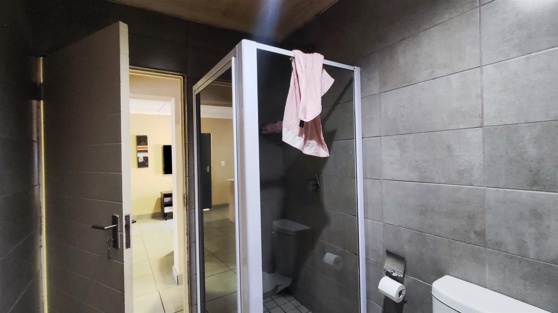 Bathroom 1 - 8 square meters of property in Pomona