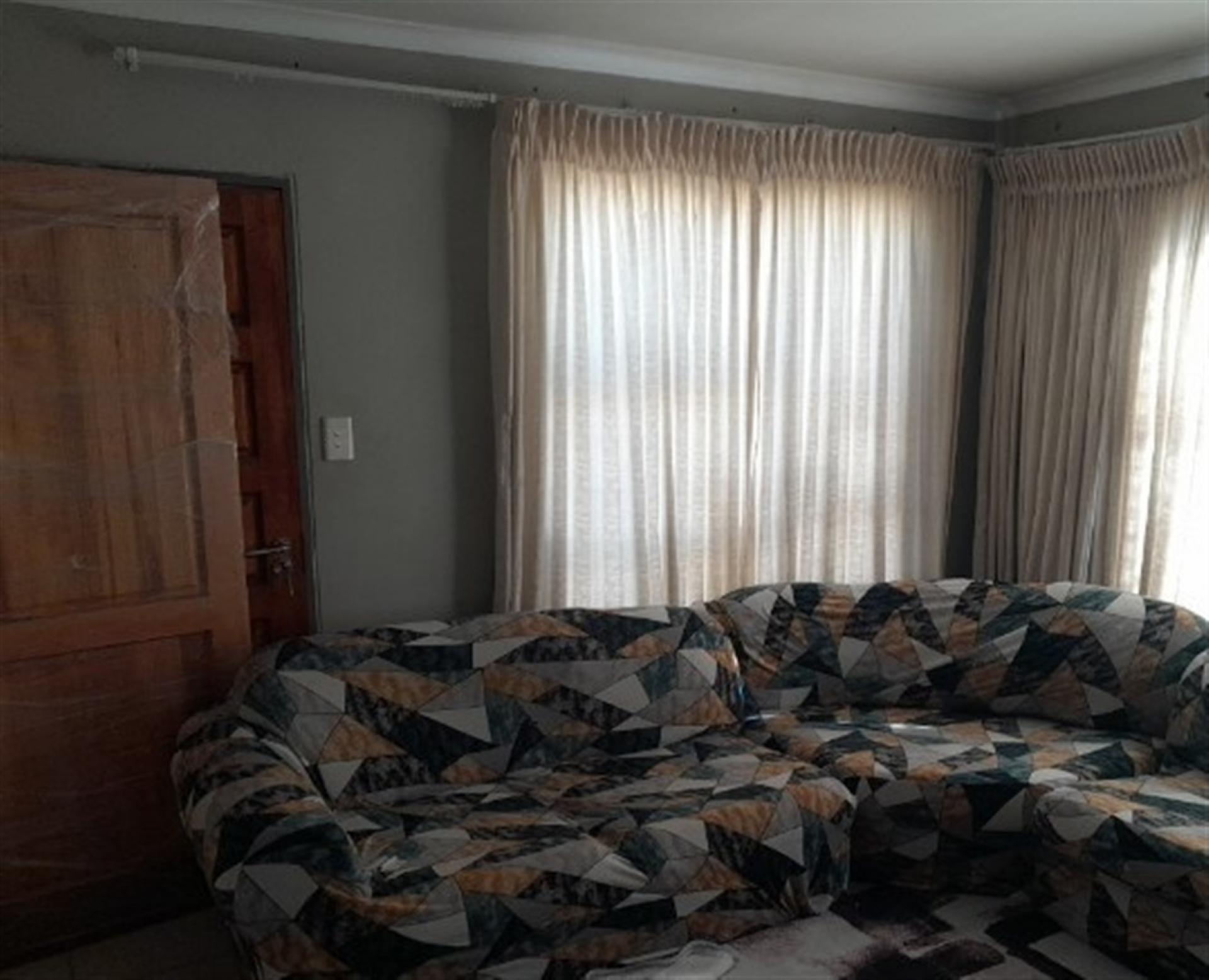 Lounges of property in Witpoortjie