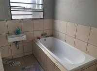 Bathroom 1 of property in Witpoortjie