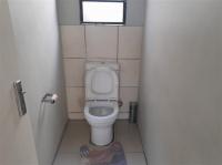 Bathroom 1 of property in Witpoortjie
