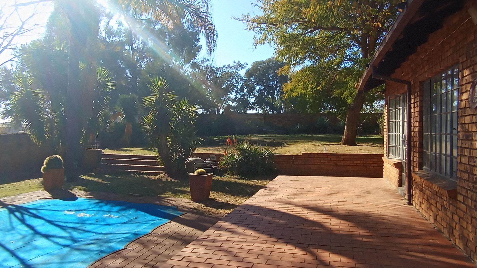 Backyard of property in Wierdapark