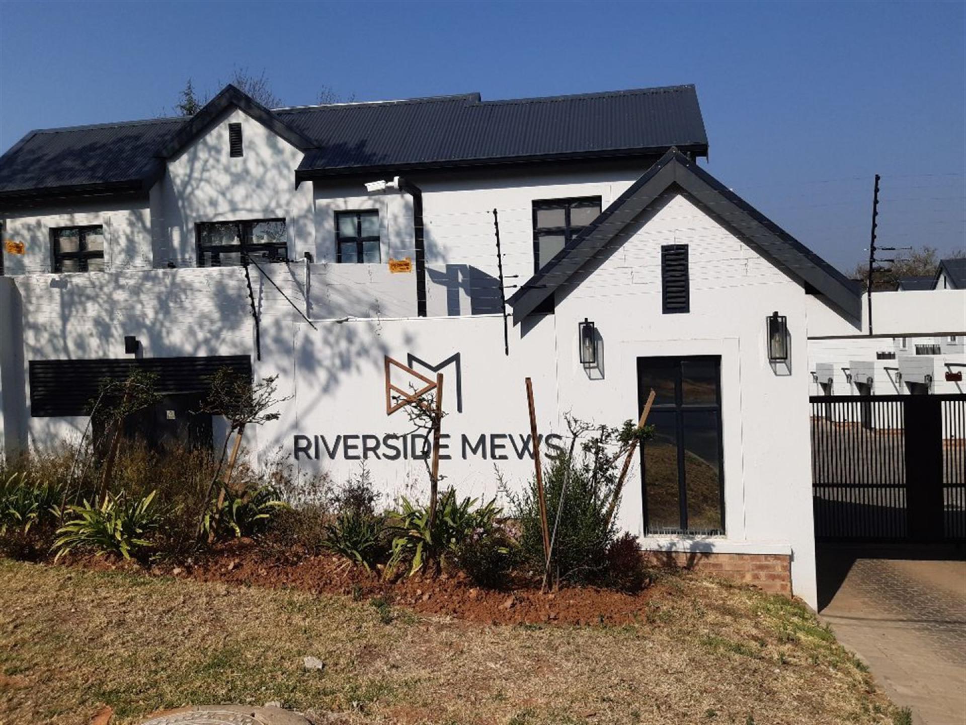Front View of property in Bryanston
