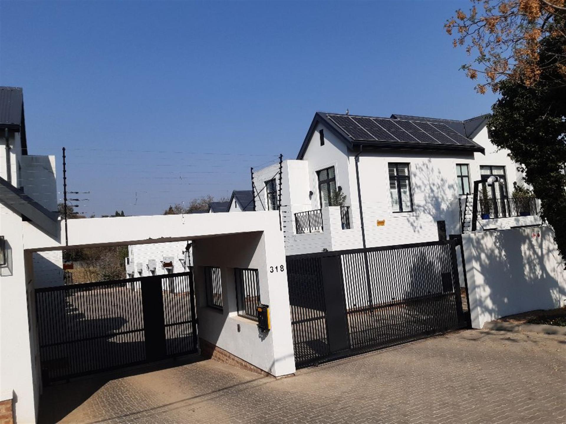 Front View of property in Bryanston