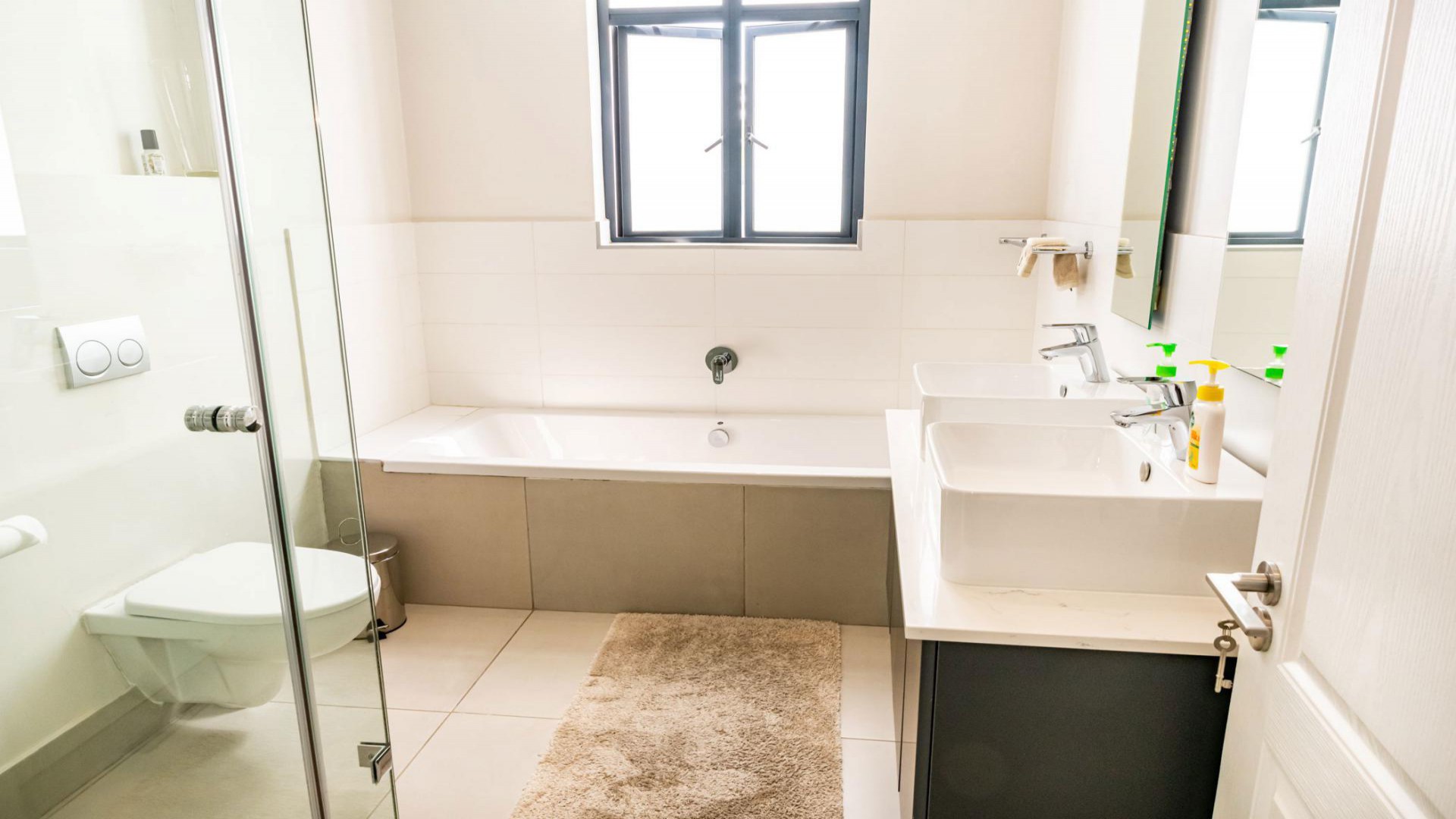 Bathroom 1 of property in Bryanston