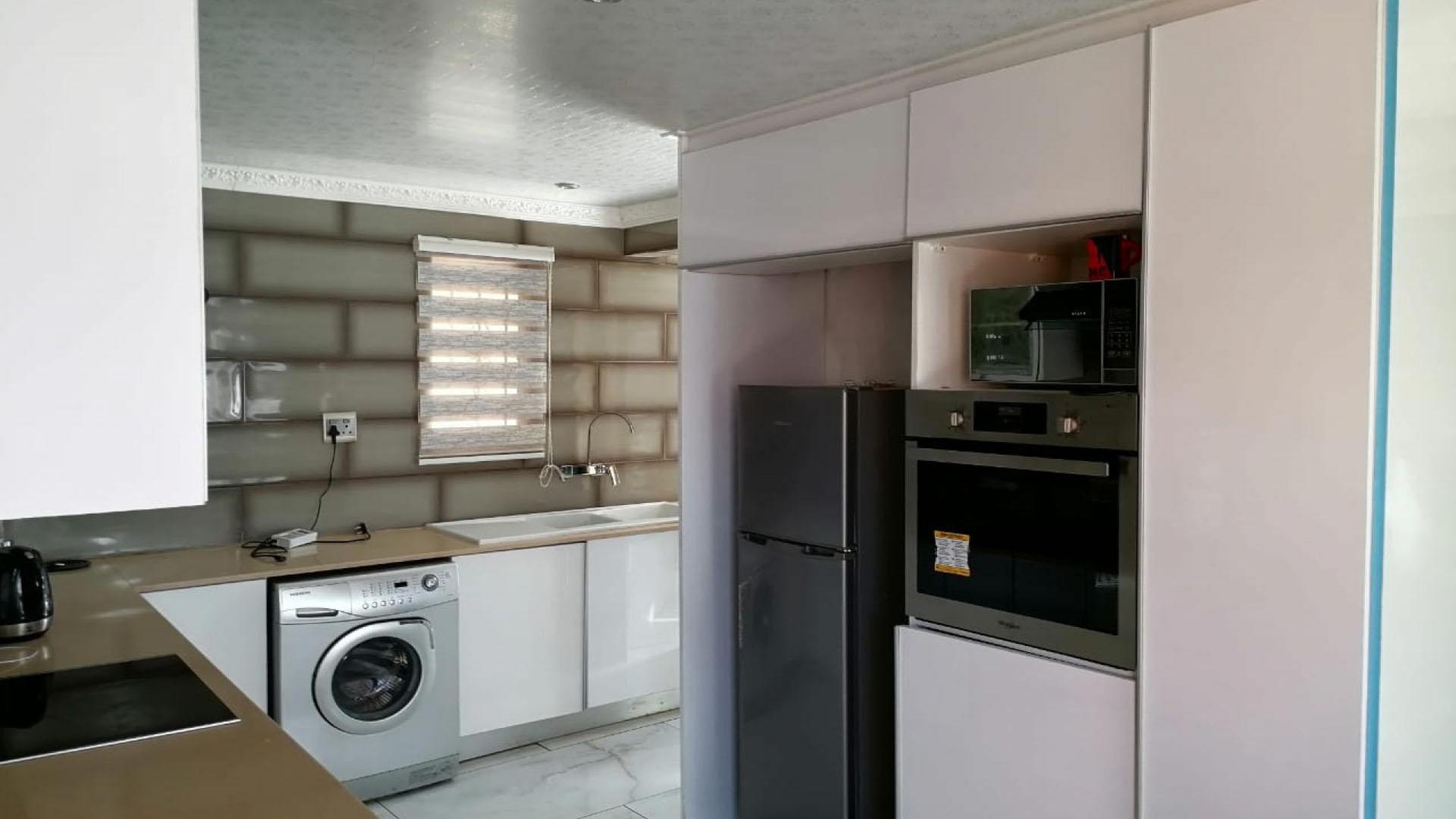 Kitchen - 14 square meters of property in Glen Ridge (Gauteng - West)