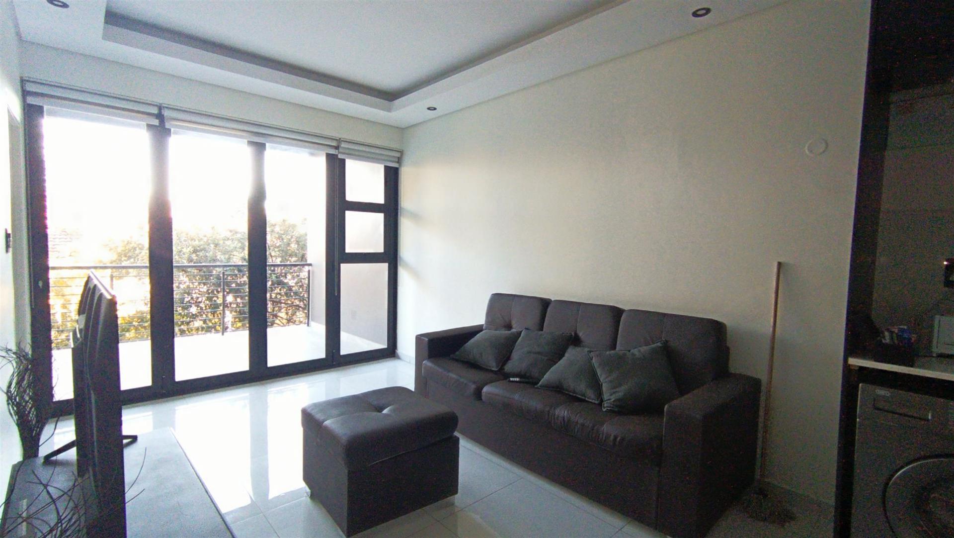 Lounges - 12 square meters of property in Table View