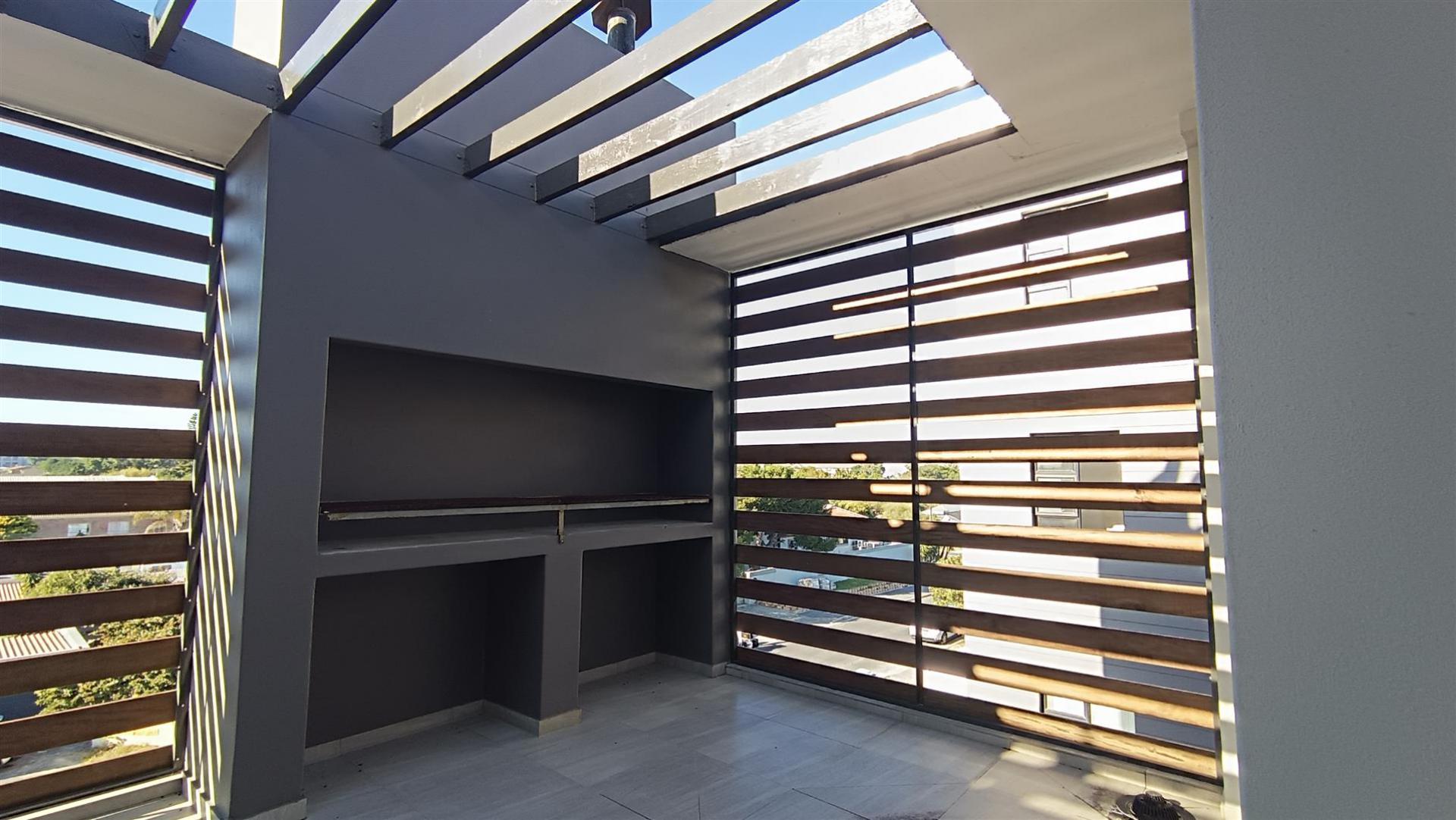 Entertainment of property in Table View