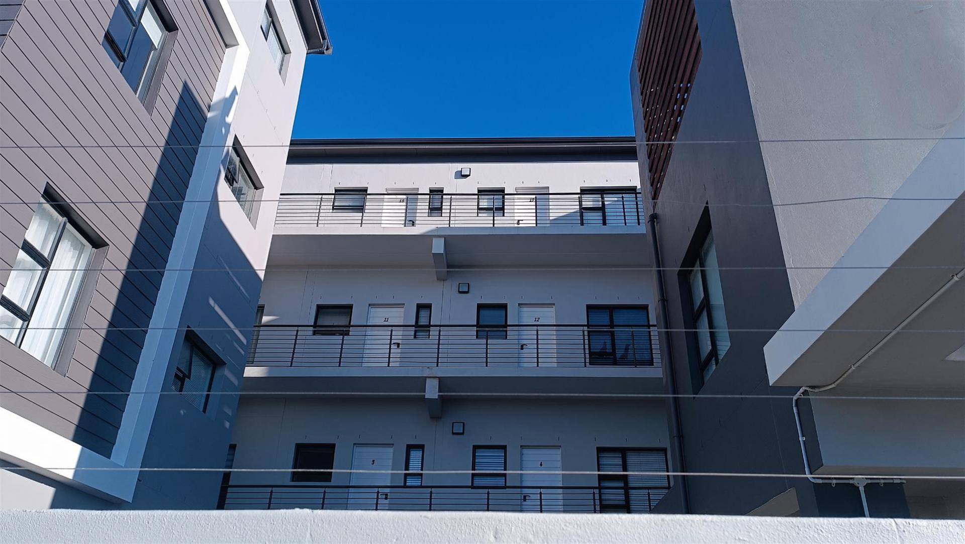 Front View of property in Table View