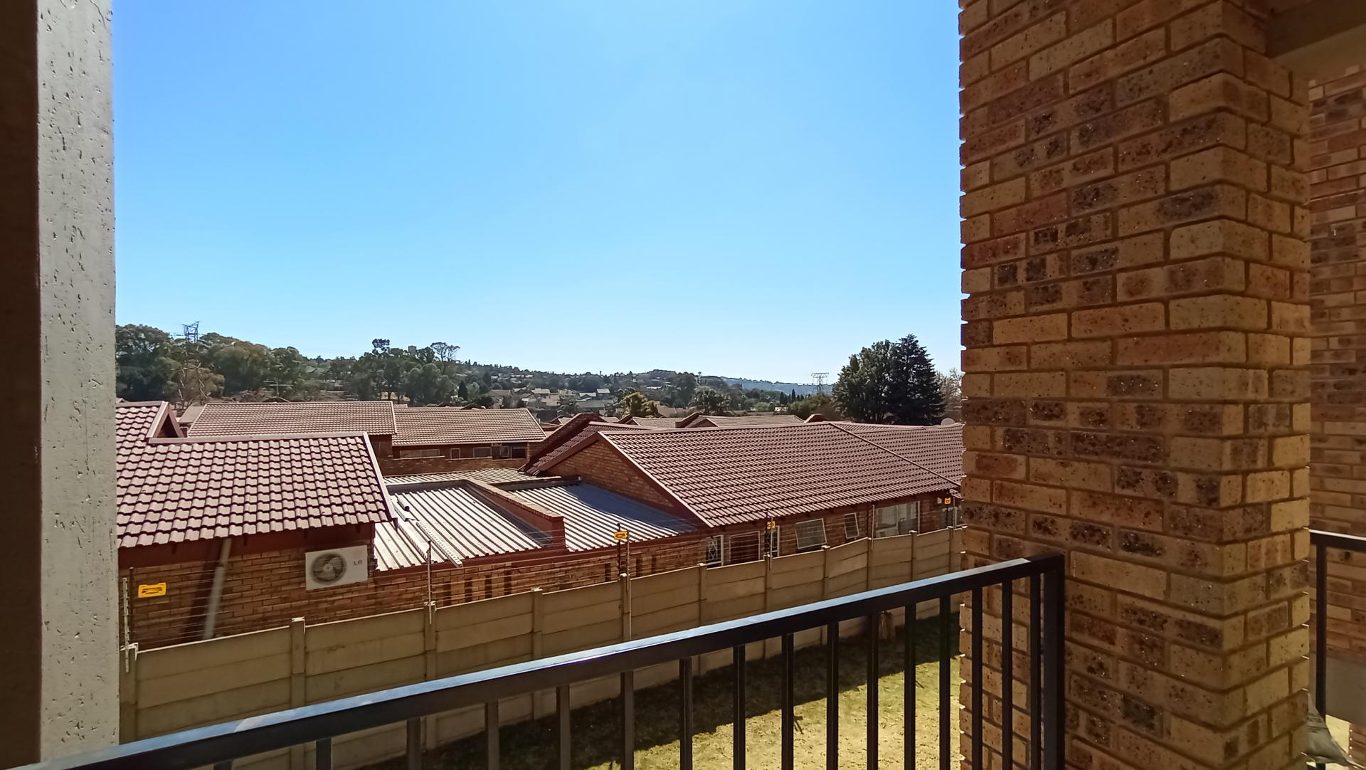 Patio of property in Whiteridge